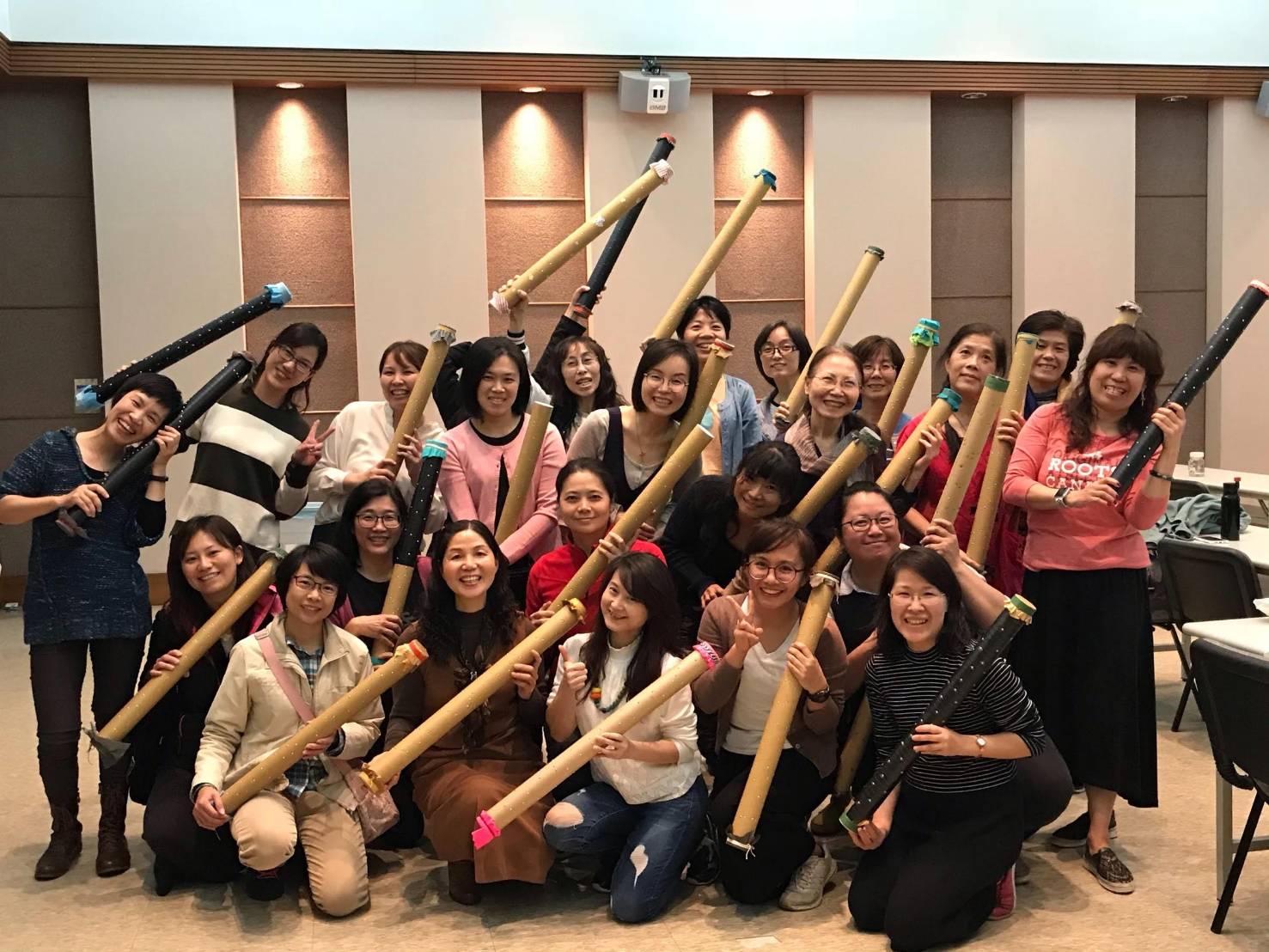 施逸昕主講聲音超奧秘與台安基金會帶領製作流水聲手作包 (3)